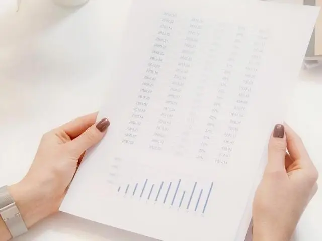scene image of time-of-use electricity rate penalties for peak hour usage